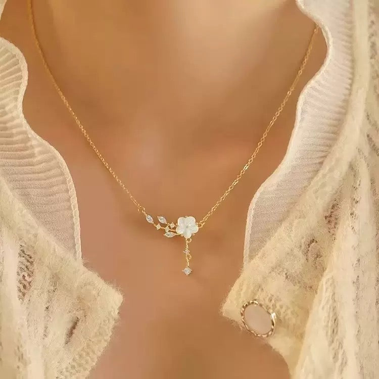 Collier - White Flower Beauty