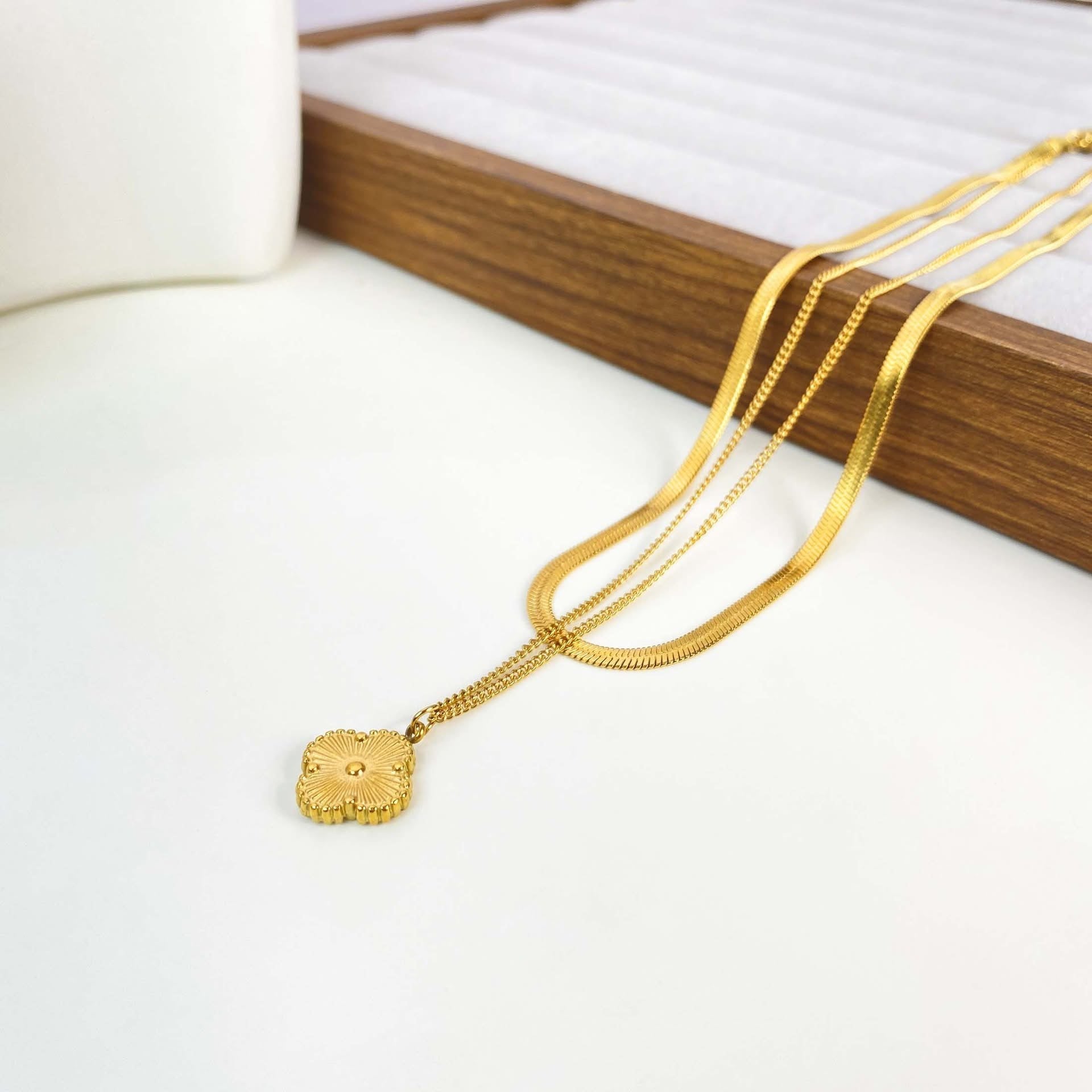 Collier Infinity Charm