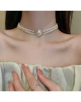 Collier perles Queen choker