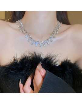 Collier Plastron