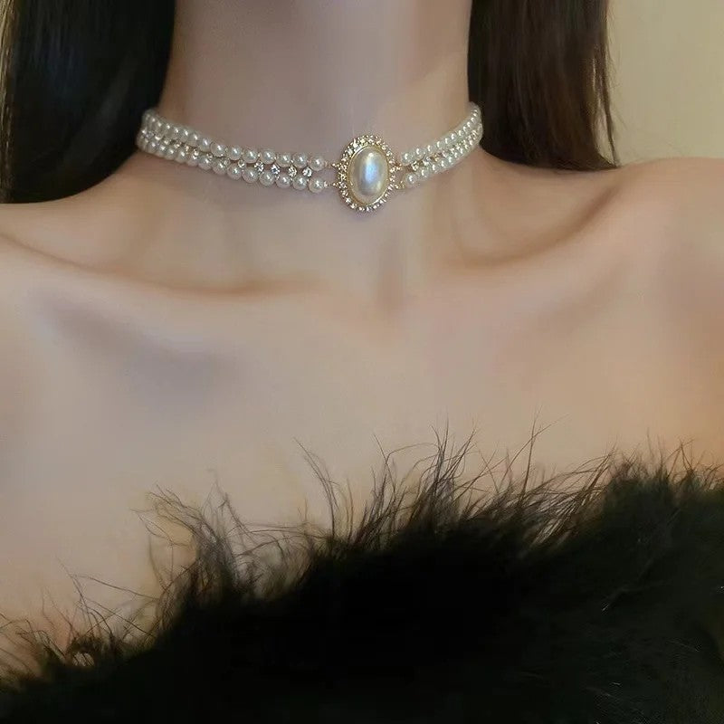 Collier perles Queen choker