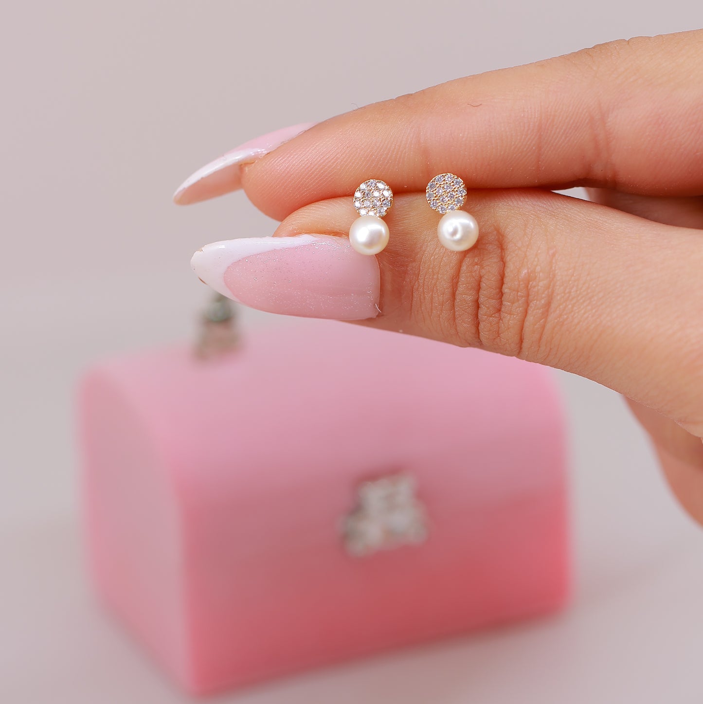 Boucle D'oreille A Simple White