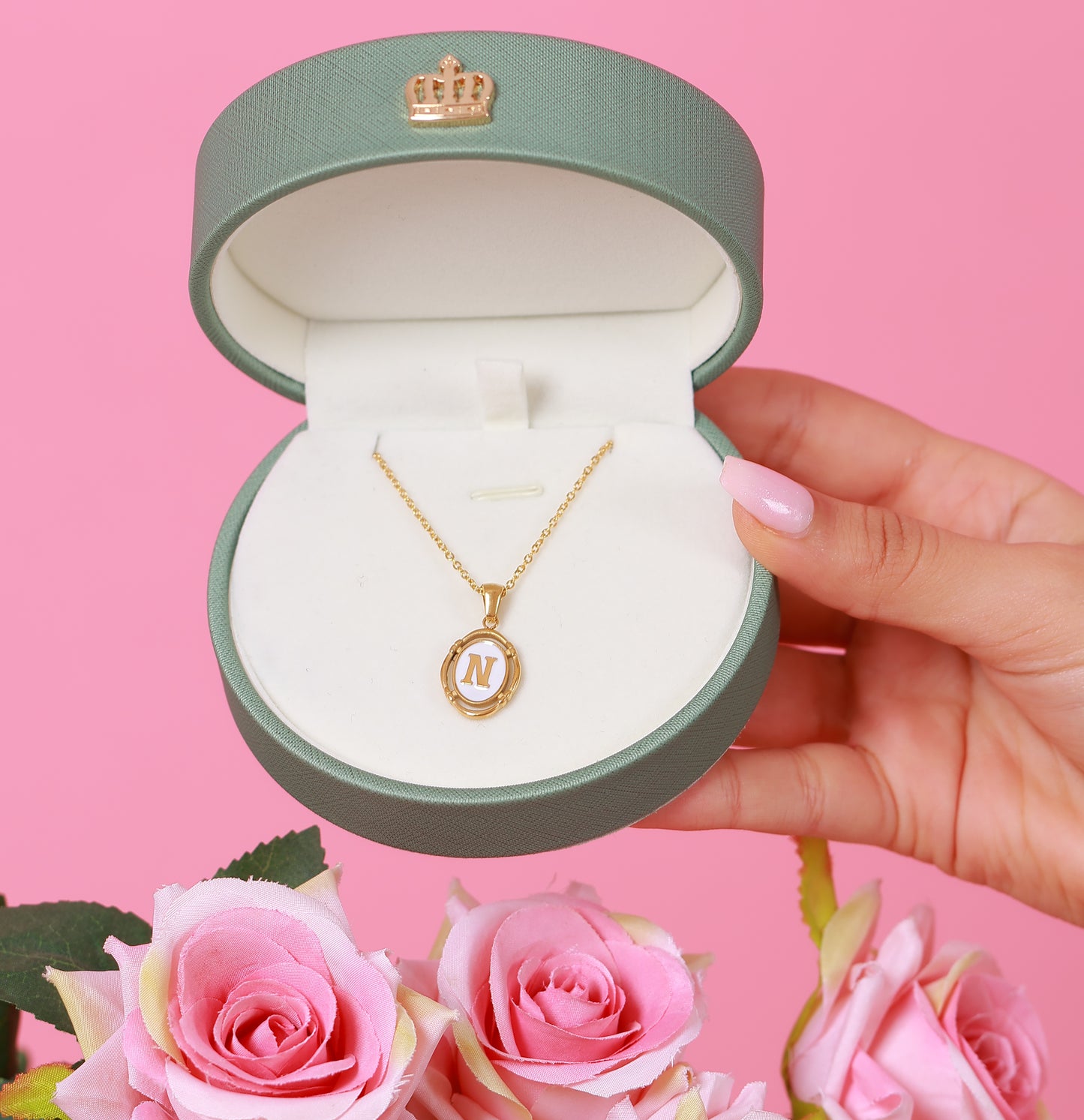 Collier Alphabets