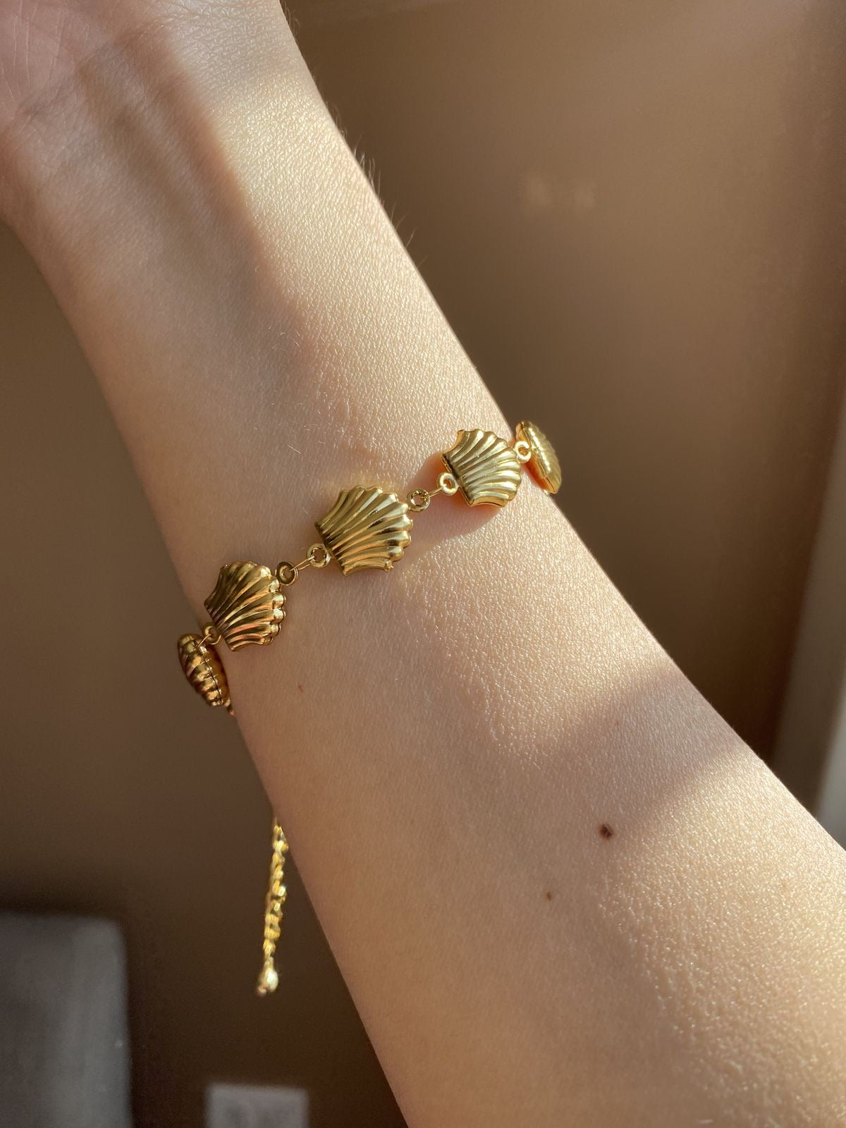 Gold - Shell - Bracelet