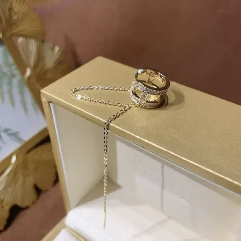 Boucles - A Blessed Queen