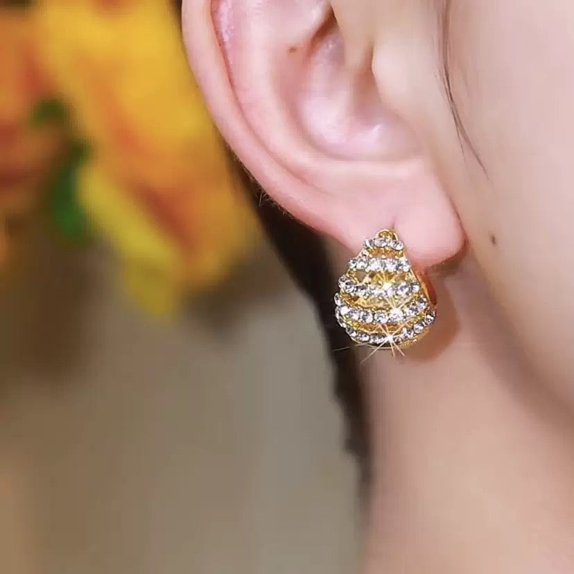 Boucles - Vintage And All The Old Money