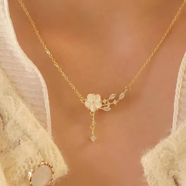 Collier - White Flower Beauty