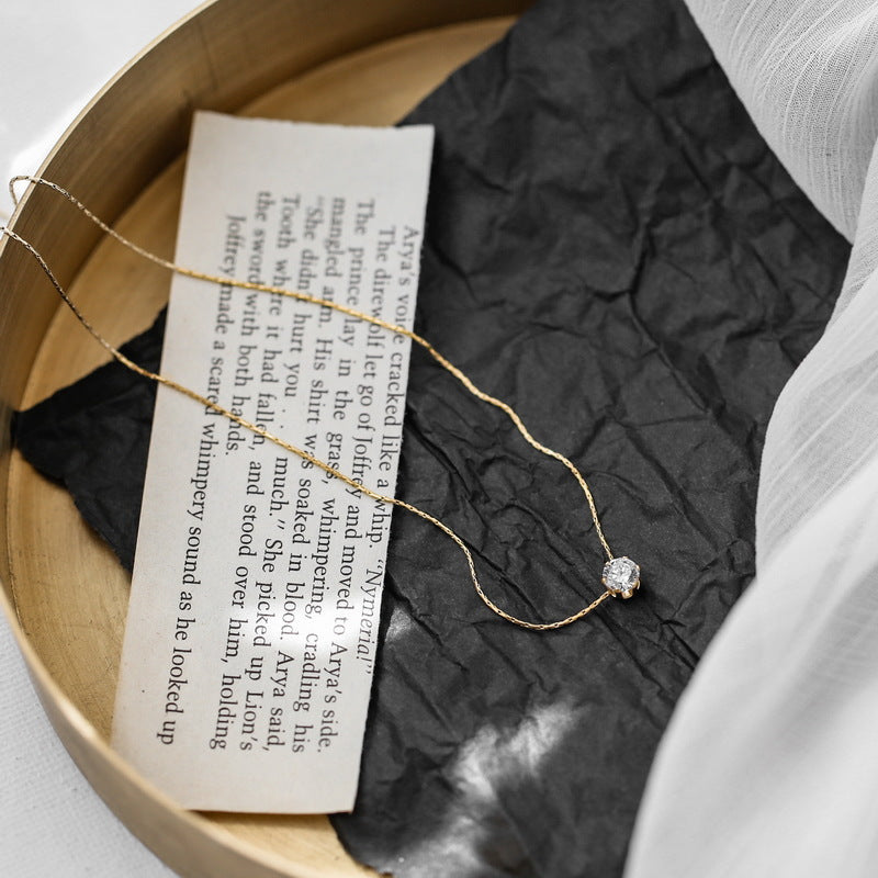 Collier - A Diamond Tear Drop