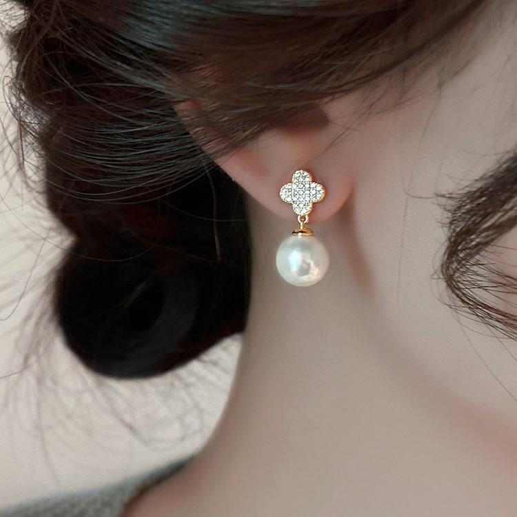 Boucle D'oreille Odessa Charm