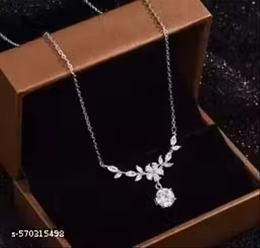 Collier - I am a Queen